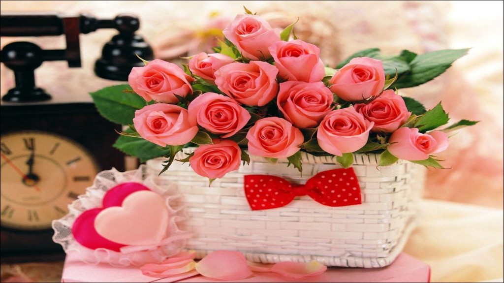 bouquet-of-pink-flower-for-2012-mothers-day-gifts-facebook-timeline-cover-photo,1366x768,66552