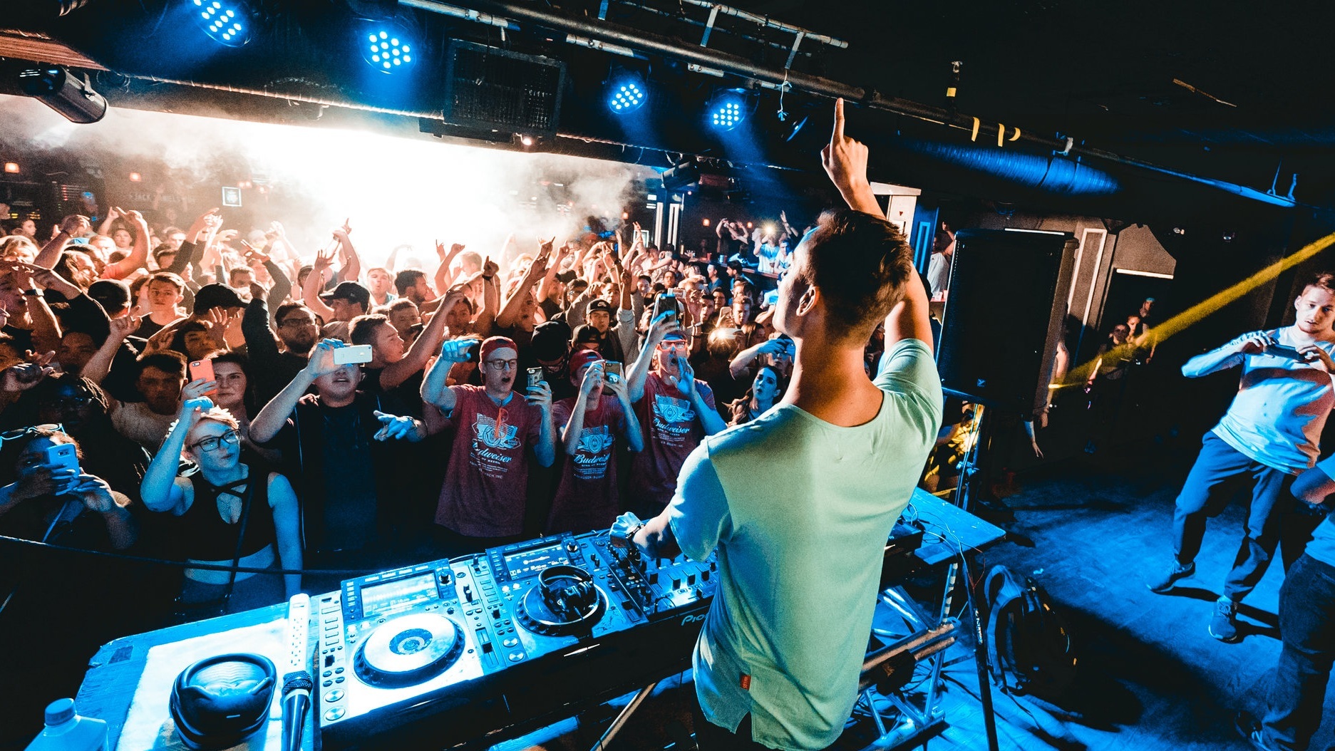 Importance Of Hiring A DJ For Your Event