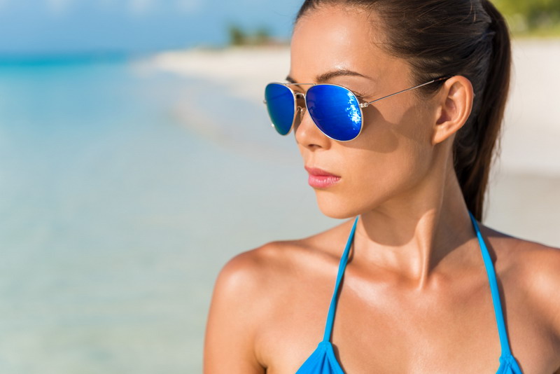 Fashion Mind Games: When Psychology Sells Sunglasses