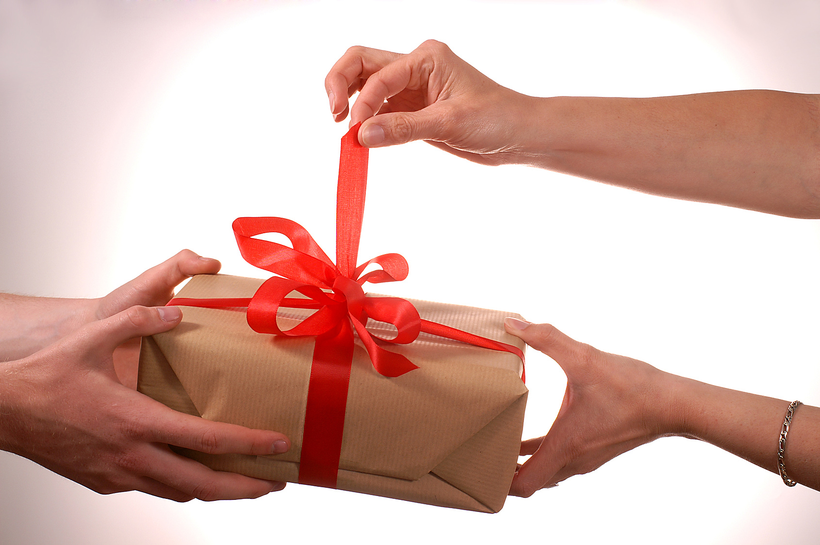 Tips For Choosing Gifts for Your Man