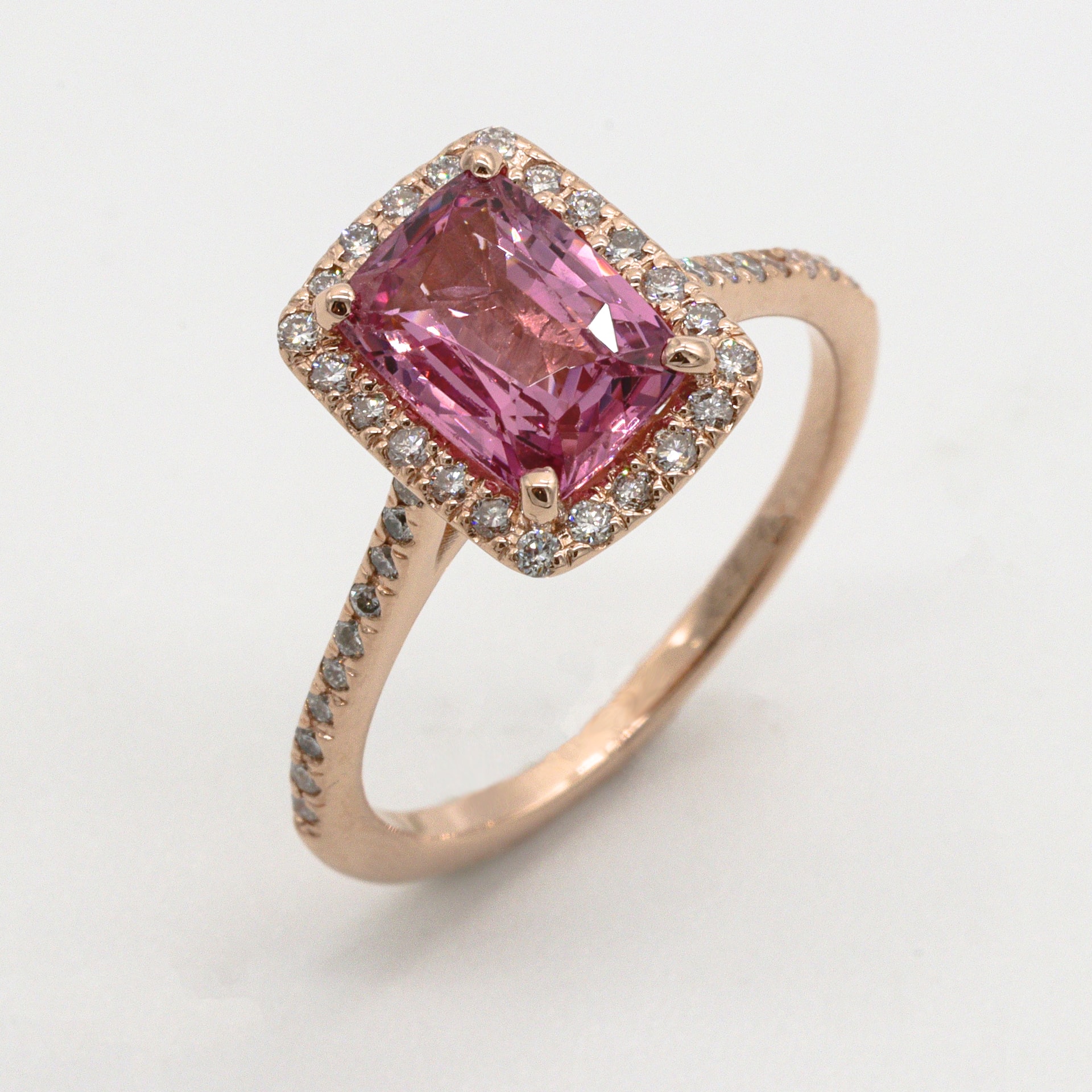Use Pink Diamonds To Make Someone Fall In Love With You